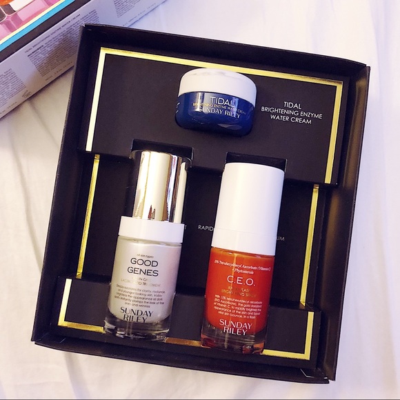 ⛔️SOLD⛔️Sunday Riley Skin Brightening Kit - Picture 2 of 2